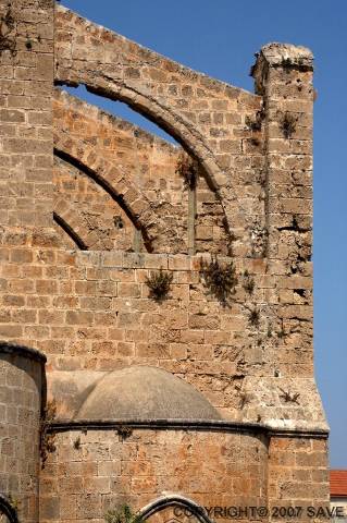 Mimari Özellikler  - Flying Buttresses