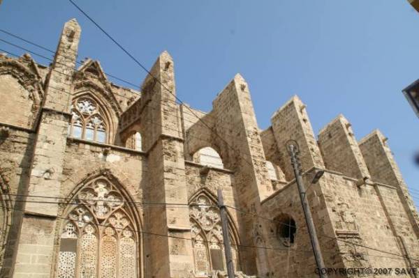 Mimari Özellikler  - Flying Buttresses